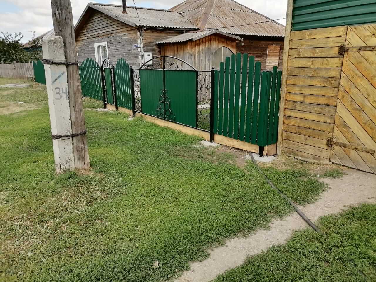 забор из штакетника Зеленый Мох фото2 в Альметьевске