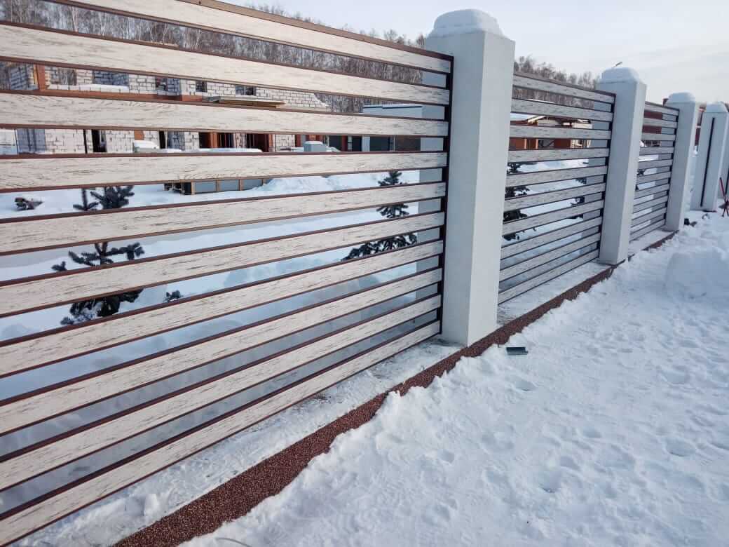 забор-ранчо из металлопланкена 130м каштан красный + беленый дуб фото1 в Альметьевске