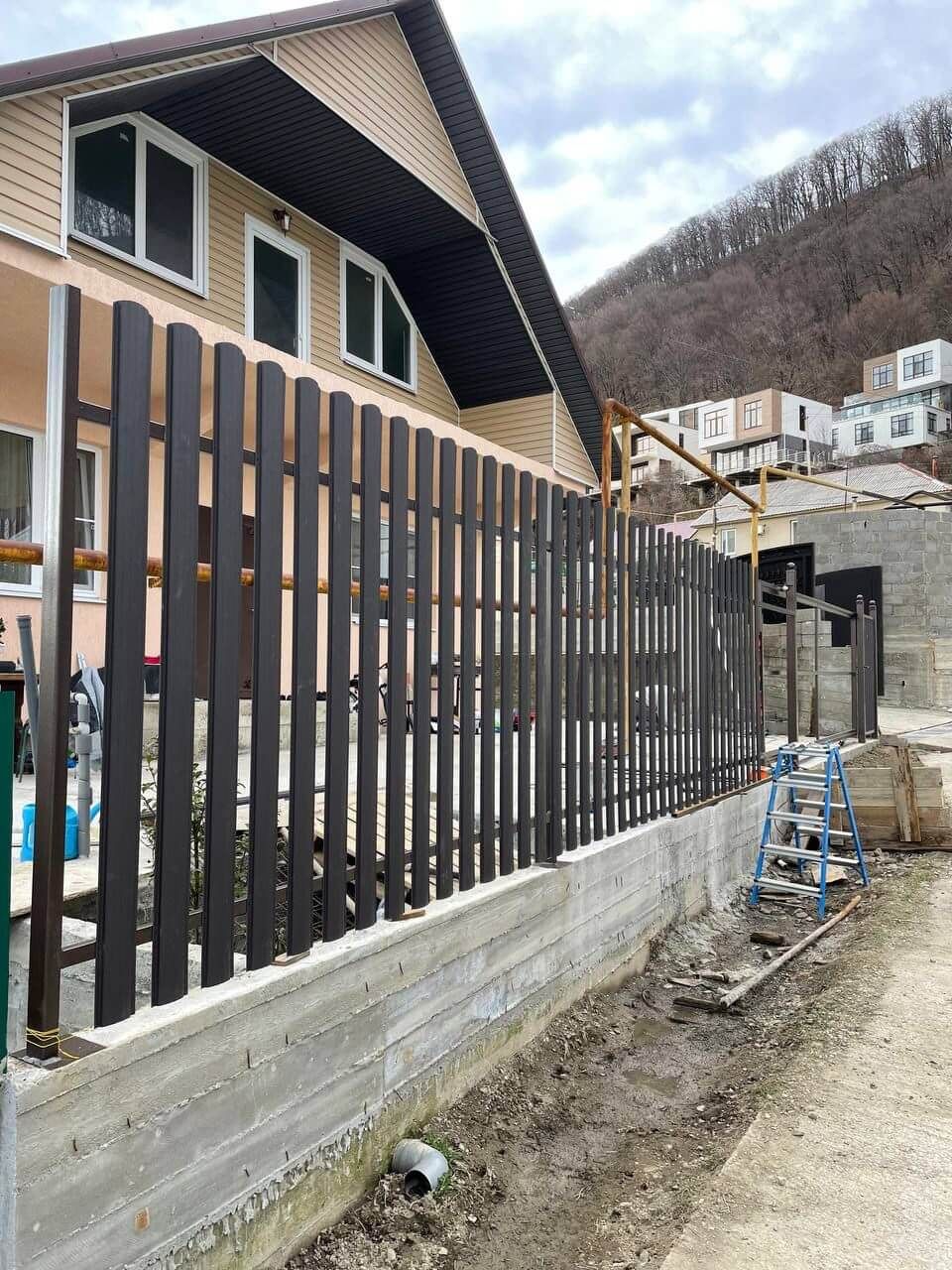 Забор из штакетника 35м RAL8019 Темный Шоколад МАТТЕ в Альметьевске