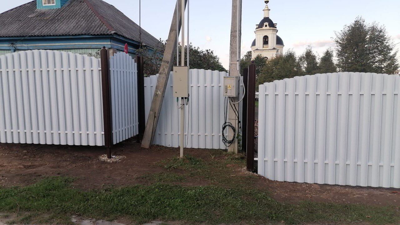 Забор из евроштакетника 24м RAL9003/9003 Белый двухсторонний фото 3 в Альметьевске