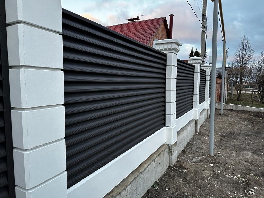 Забор из ламелей Еврожалюзи 35м RAL8019/8019 Темный Шоколад двусторонний MATTE в Альметьевске