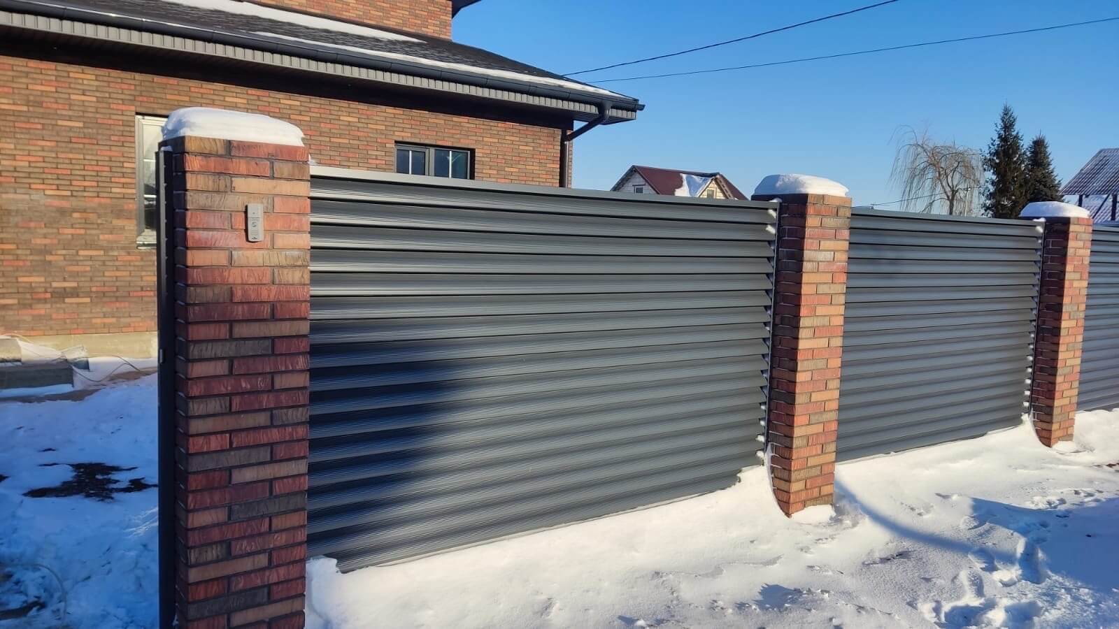 Забор-жалюзи с ламелями еврожалюзи 34м RAL7024/7024 Серый Графит двусторонний в Альметьевске