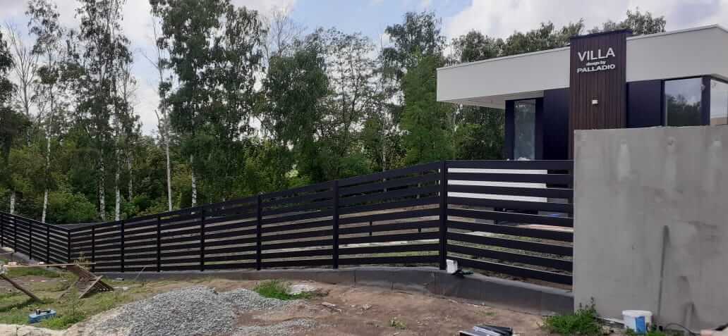 Забор-ранчо из металлопланкена 48м RAL9005 Черный МАТТЕ фото 2 в Альметьевске