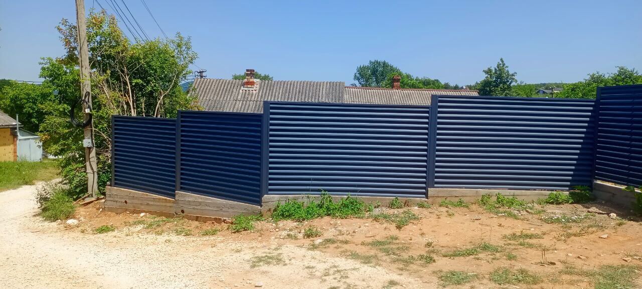 Забор-жалюзи из ламелей Еврожалюзи 53м RAL7024 Серый Графит МАТТЕ фото 6 в Альметьевске