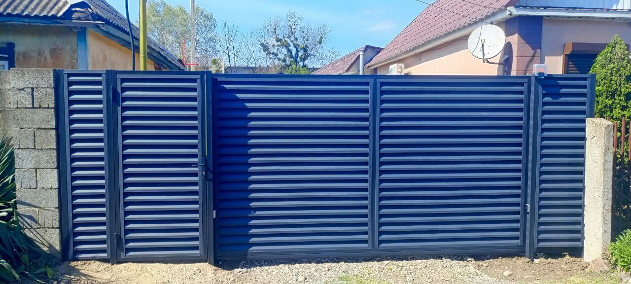 Забор-жалюзи из ламелей Еврожалюзи 53м RAL7024 Серый Графит МАТТЕ фото 1 в Альметьевске
