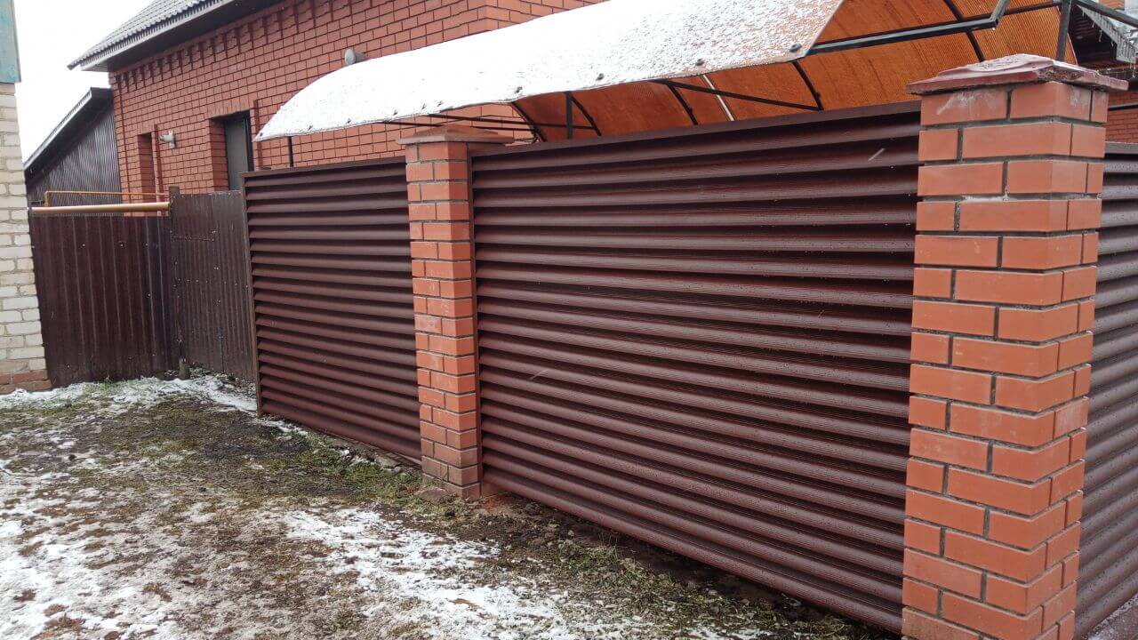 Забор из ламелей еврожалюзи 12м RAL8017/8017 Шоколад двусторонний МАТТЕ фото 4 в Альметьевске