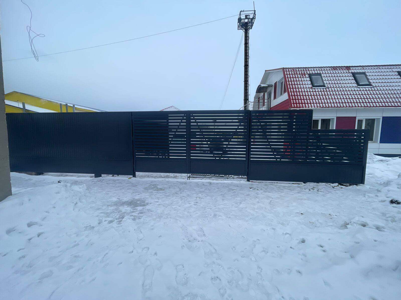Забор-ранчо из металлического планкена 11м RAL7024 Серый Графит фото 2 в Альметьевске
