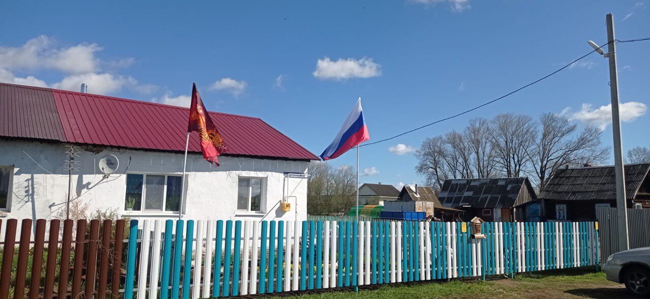 Забор из евроштакетника 16м RAL5021 Морская Волна, RAL9003 Белый фото 1 в Альметьевске