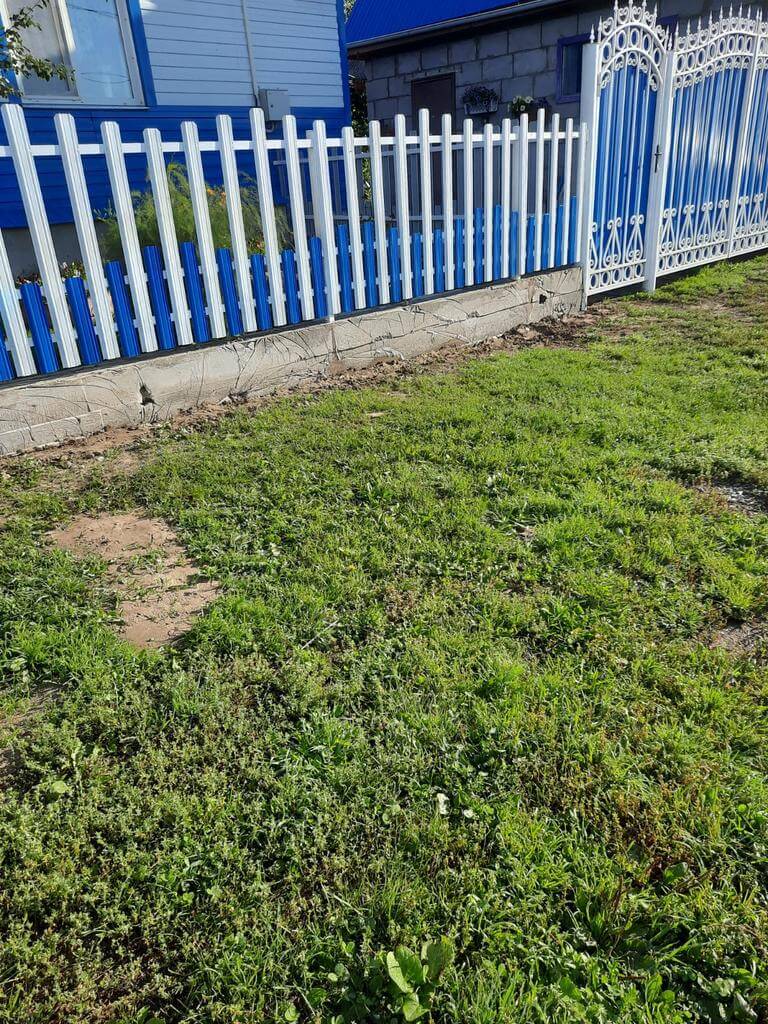 Забор из евроштакетника 14м RAL9003 Белый, RAL5005 Синий Сигнал фото 3 в Альметьевске