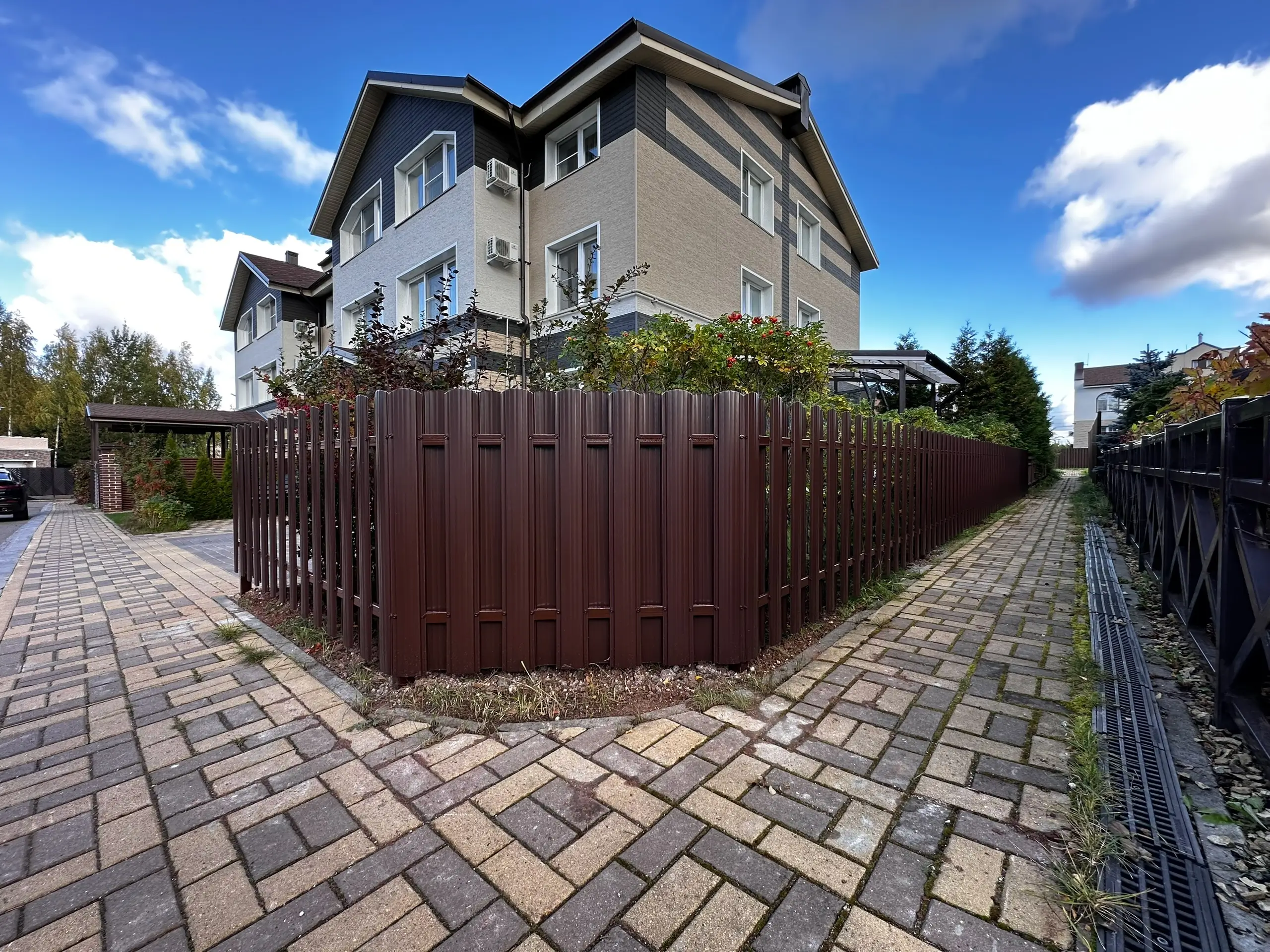 Заборчик из евроштакетника 18м RAL8017/8017 Шоколад двусторонний фото 1 в Альметьевске